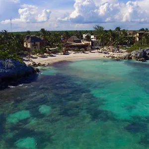 Piedra Escondida Tulum Pueblo